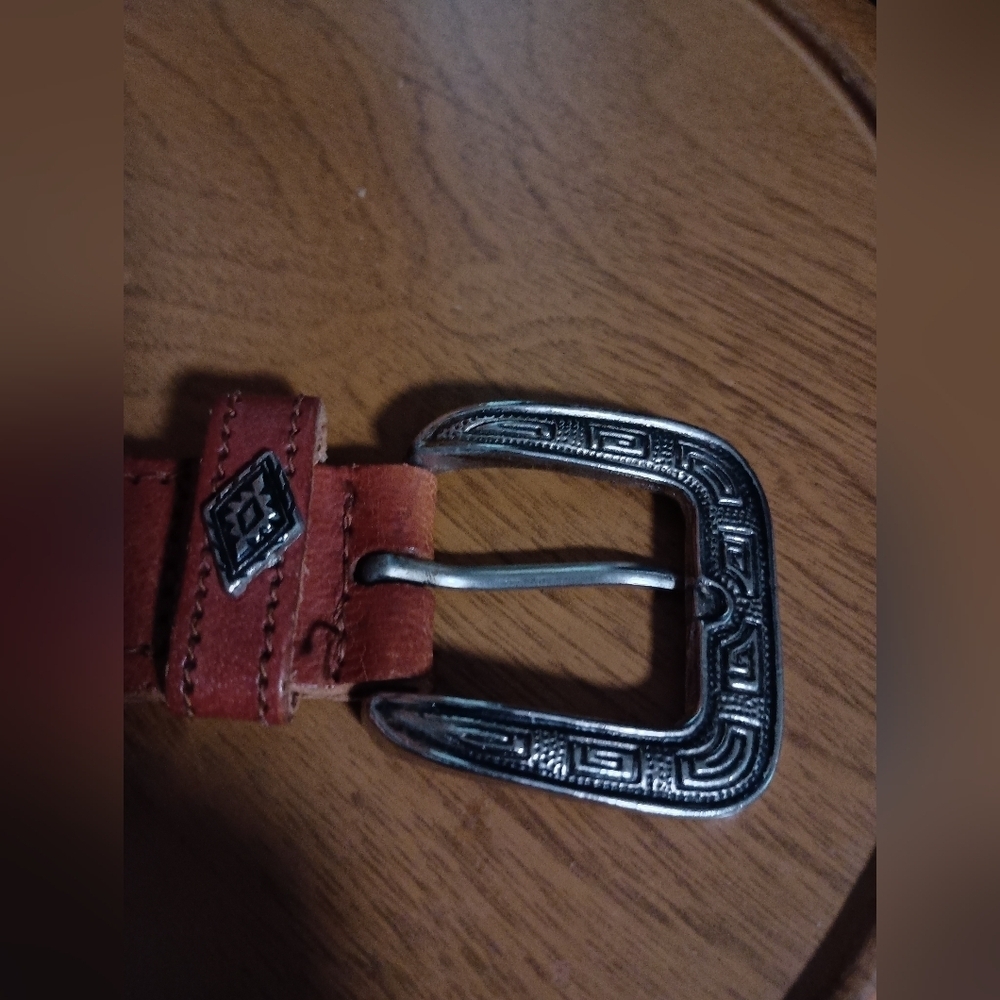 Vintage Southwestern/Western Style Leather Belt with Metal Decor Fits 28 29 - Picture 2 of 6